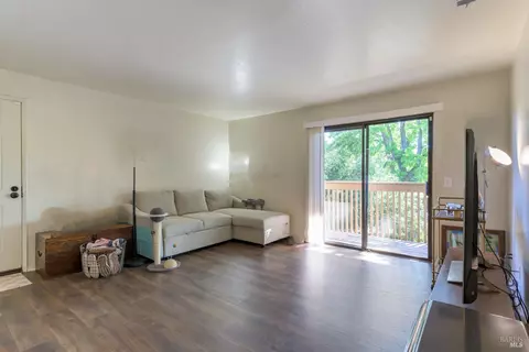 Living - 2398 Walters Way #6, Concord, CA 94520 photo 2 of 2