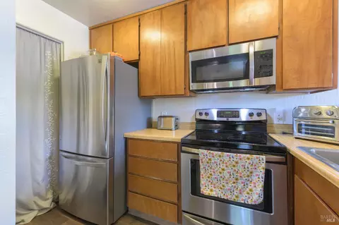 Kitchen - 2398 Walters Way #6, Concord, CA 94520 photo 1 of 2