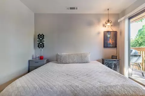 Bedroom - 2398 Walters Way #6, Concord, CA 94520 photo 5 of 6