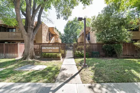 Exterior - 2398 Walters Way #6, Concord, CA 94520 photo 6 of 15