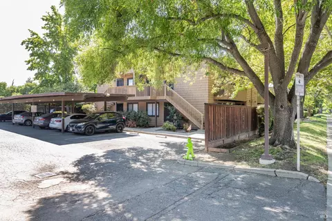 Exterior - 2398 Walters Way #6, Concord, CA 94520 photo 4 of 15