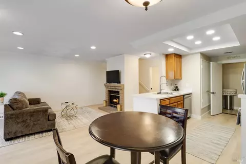 Dining - 613 Devonwood, Hercules, CA 94547 photo 1 of 1