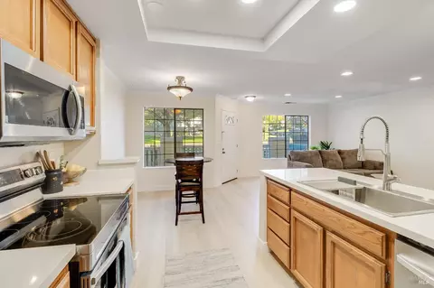 Kitchen - 613 Devonwood, Hercules, CA 94547 photo 4 of 4