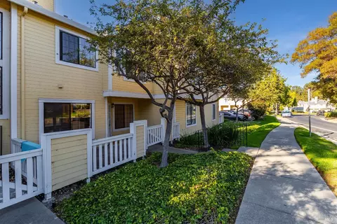 Exterior - 613 Devonwood, Hercules, CA 94547 photo 3 of 11