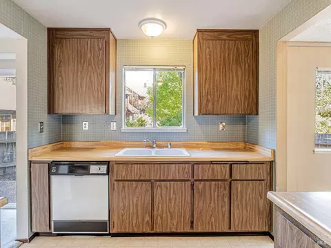 Kitchen - 8140 Sunflower Dr, Cotati, CA 94931 photo 3 of 5