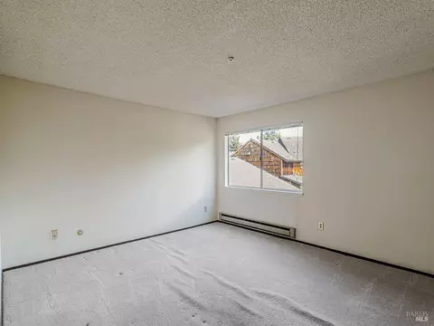 Bedroom - 8140 Sunflower Dr, Cotati, CA 94931 photo 5 of 6