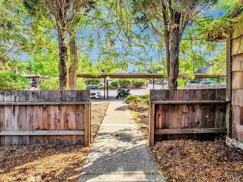 Exterior - 8140 Sunflower Dr, Cotati, CA 94931 photo 5 of 8
