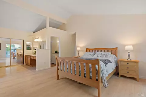 Bedroom - 9376 Jessica Dr, Windsor, CA 95492 photo 1 of 4