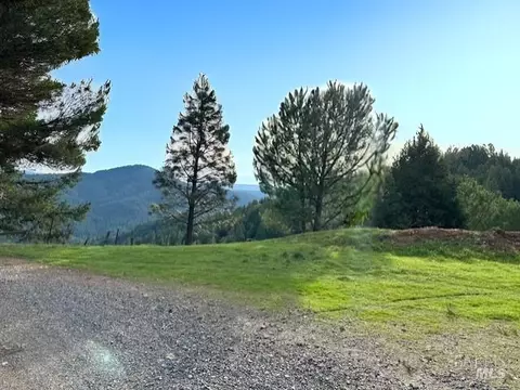 Exterior - 5700 High Point Rd, Willits, CA 95490 photo 5 of 15