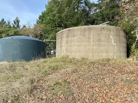 Exterior - 5700 High Point Rd, Willits, CA 95490 photo 9 of 15