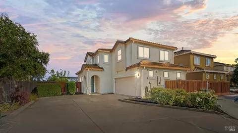 757 Embassy Cir, Vacaville, CA 95688