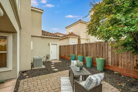 Exterior - 106 Camino Del Sol, Vallejo, CA 94591 photo 3 of 7