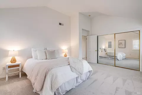 Bedroom - 106 Camino Del Sol, Vallejo, CA 94591 photo 4 of 4