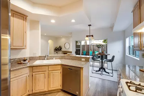 Kitchen - 106 Camino Del Sol, Vallejo, CA 94591 photo 2 of 6