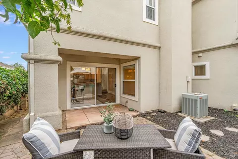 Exterior - 106 Camino Del Sol, Vallejo, CA 94591 photo 4 of 7