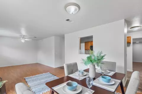 Dining - 2033 Thrush Way, Fairfield, CA 94533 photo 1 of 3