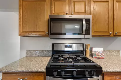 Kitchen - 2033 Thrush Way, Fairfield, CA 94533 photo 1 of 4