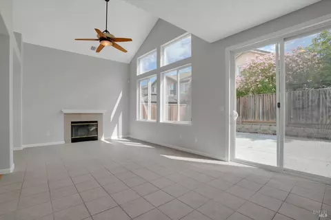 Living - 1202 Andrea Way, Vallejo, CA 94591 photo 8 of 8