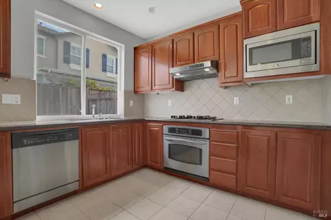 Kitchen - 1202 Andrea Way, Vallejo, CA 94591 photo 2 of 4