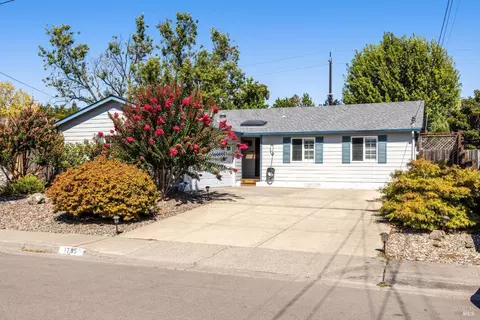 1785 Pine Ave, Petaluma, CA 94954