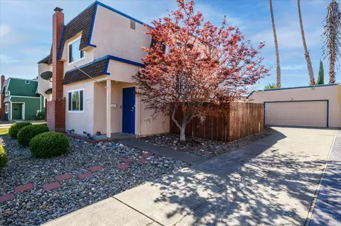 Exterior - 2429 Baltic Dr, Fairfield, CA 94533 photo 2 of 7