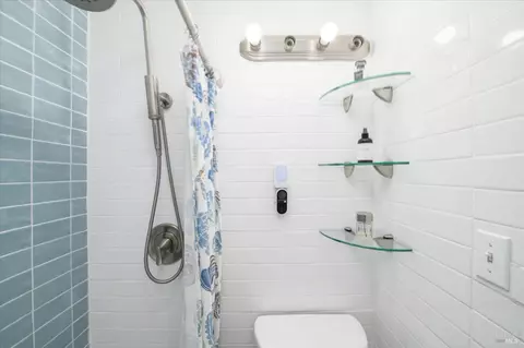 Bath - 2429 Baltic Dr, Fairfield, CA 94533 photo 2 of 3