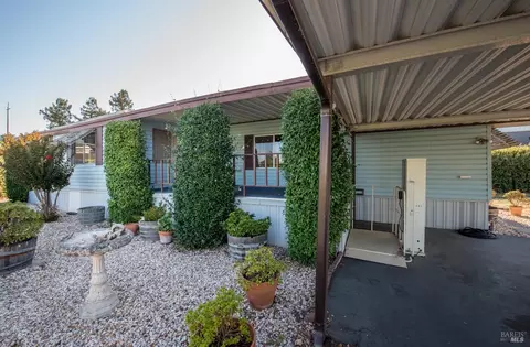 20 E Napa Dr, Petaluma, CA 94952 photo 2