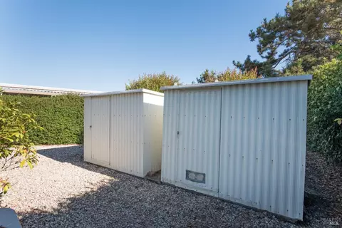 20 E Napa Dr, Petaluma, CA 94952 photo 31