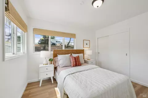 Bedroom - 447 Sparkes Rd, Sebastopol, CA 95472 photo 4 of 6