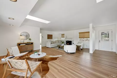 Living - 447 Sparkes Rd, Sebastopol, CA 95472 photo 3 of 7
