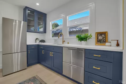 Kitchen - 1646 Parker St, Berkeley, CA 94703 photo 3 of 5