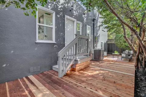 Exterior - 1646 Parker St, Berkeley, CA 94703 photo 6 of 10