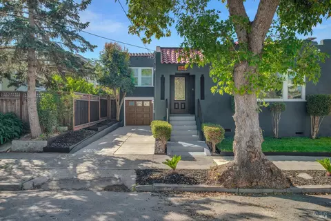 Exterior - 1646 Parker St, Berkeley, CA 94703 photo 2 of 10
