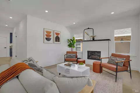 Living - 1646 Parker St, Berkeley, CA 94703 photo 1 of 4