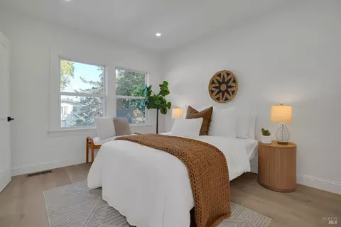 Bedroom - 1646 Parker St, Berkeley, CA 94703 photo 4 of 5