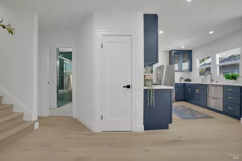 Entry Way - 1646 Parker St, Berkeley, CA 94703 photo 3 of 4
