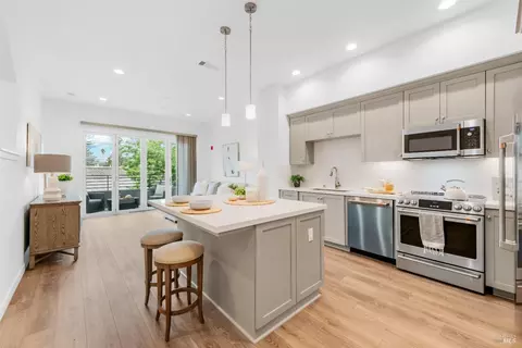 1655 2nd St #318, Napa, CA 94559