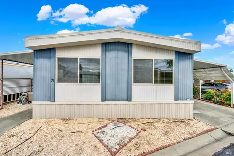 71 Lemon Tree Cir, Vacaville, CA 95687