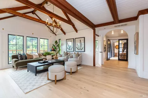 63-65 Bay Rd, Fairfax, CA 94930