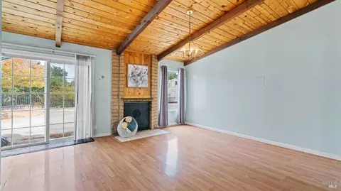Living - 1442 Granada St, Vallejo, CA 94591 photo 1 of 3