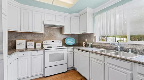 Kitchen - 1442 Granada St, Vallejo, CA 94591 photo 3 of 3
