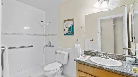 Bath - 1442 Granada St, Vallejo, CA 94591 photo 1 of 4