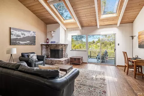 74 Spring Ln, Fairfax, CA 94930