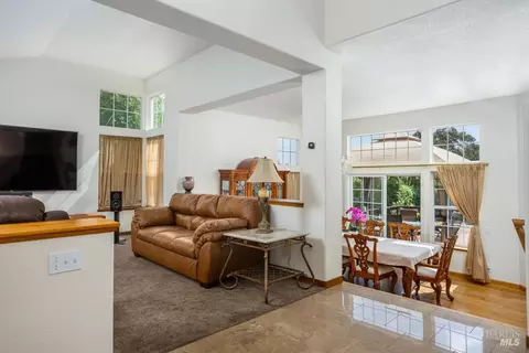 3233 Hilton Head Dr, Fairfield, CA 94534 photo 4