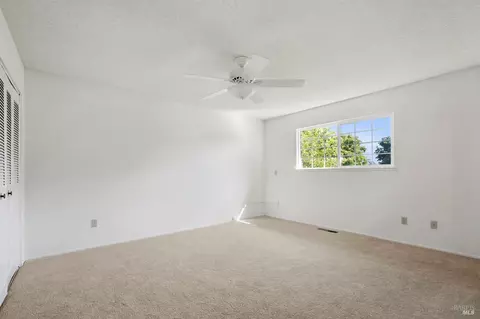 Bedroom - 175 Temelec Cir, Sonoma, CA 95476 photo 6 of 9