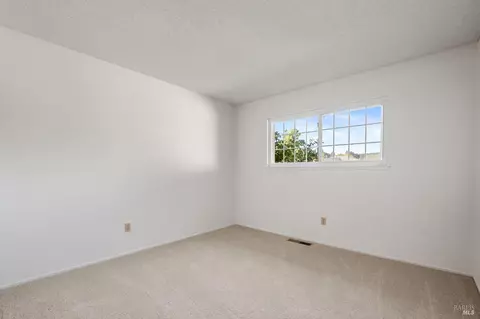 Bedroom - 175 Temelec Cir, Sonoma, CA 95476 photo 4 of 9
