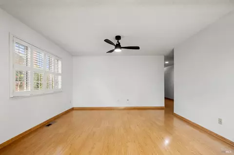 Living - 175 Temelec Cir, Sonoma, CA 95476 photo 8 of 8
