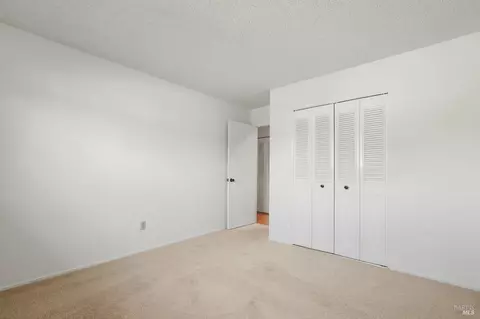 Bedroom - 175 Temelec Cir, Sonoma, CA 95476 photo 5 of 9