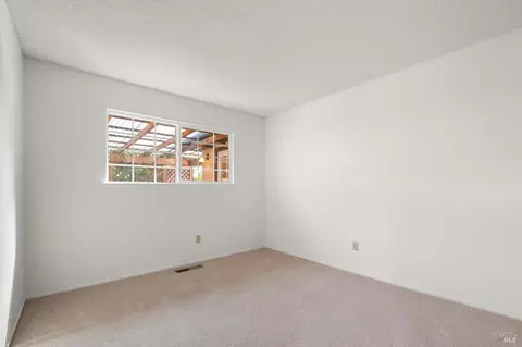 Bedroom - 175 Temelec Cir, Sonoma, CA 95476 photo 1 of 9