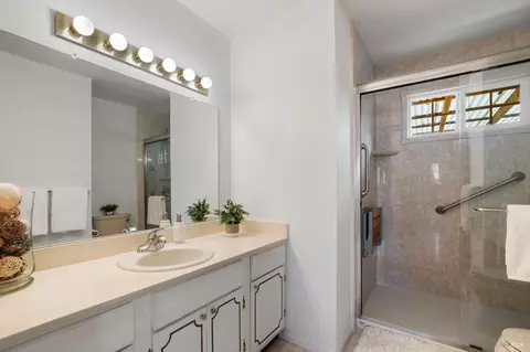 Bath - 175 Temelec Cir, Sonoma, CA 95476 photo 1 of 4